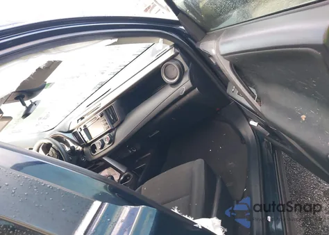 2018 Toyota Rav4 Le из США, поврежденный, VIN JTMZFREV6JD110298